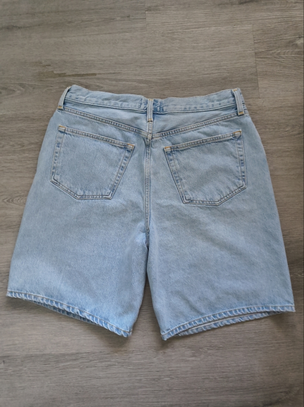 Agolde Risha Shorts - Picture 2 of 8